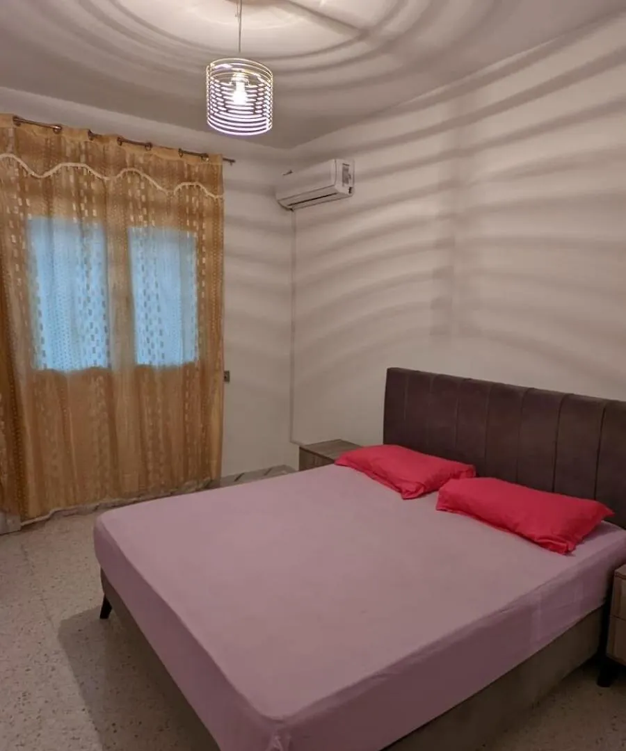 2-Bedroom Apartment Emplacement Ideal Tunis