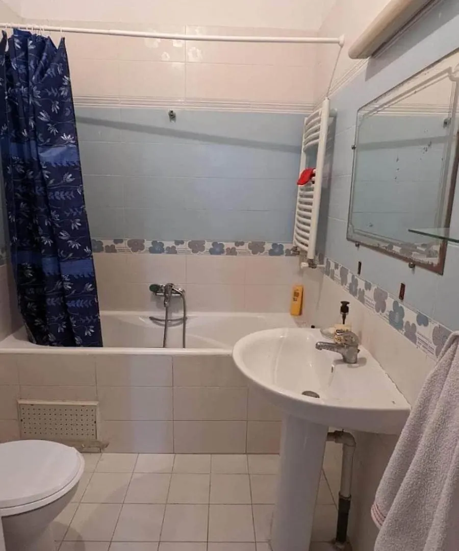 2-Bedroom Apartment Emplacement Ideal Tunis